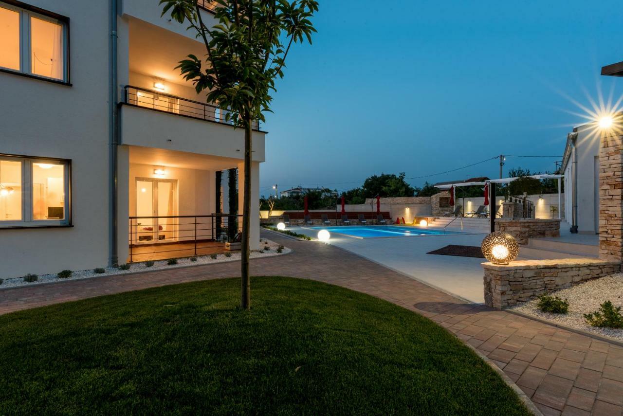 Villa Anja Peroj Exterior photo