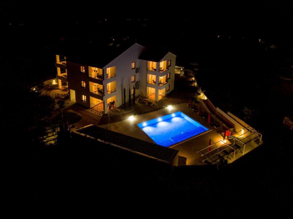 Villa Anja Peroj Exterior photo